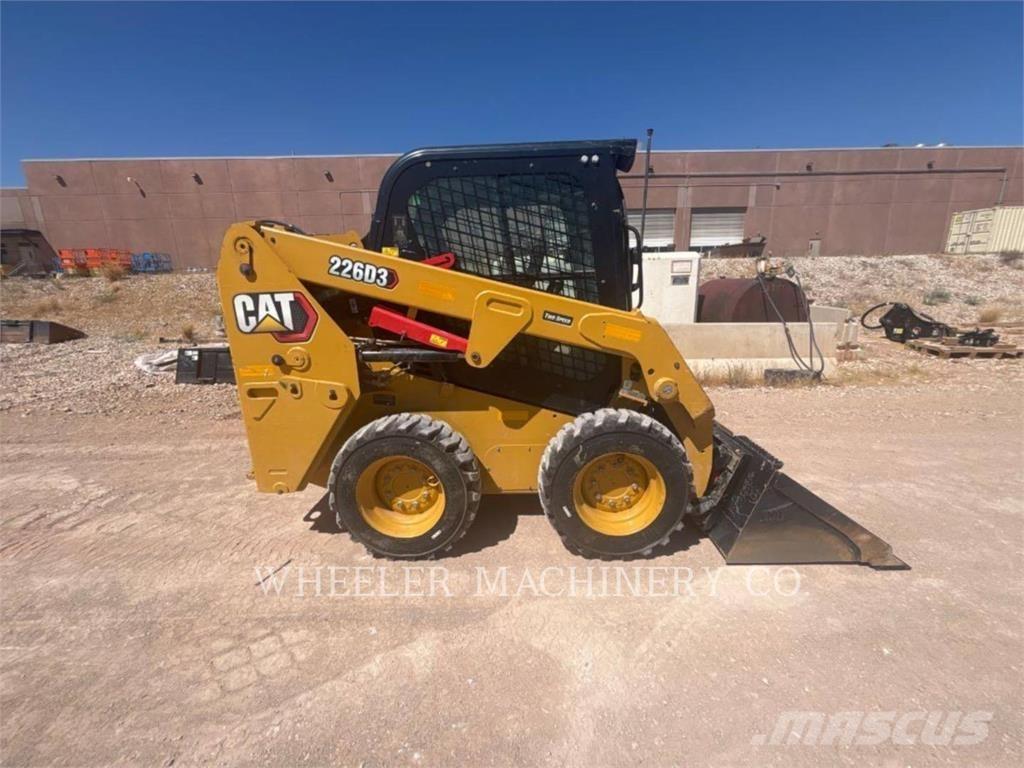 CAT 226D3 C3H2 Carregadoras de direcção deslizante