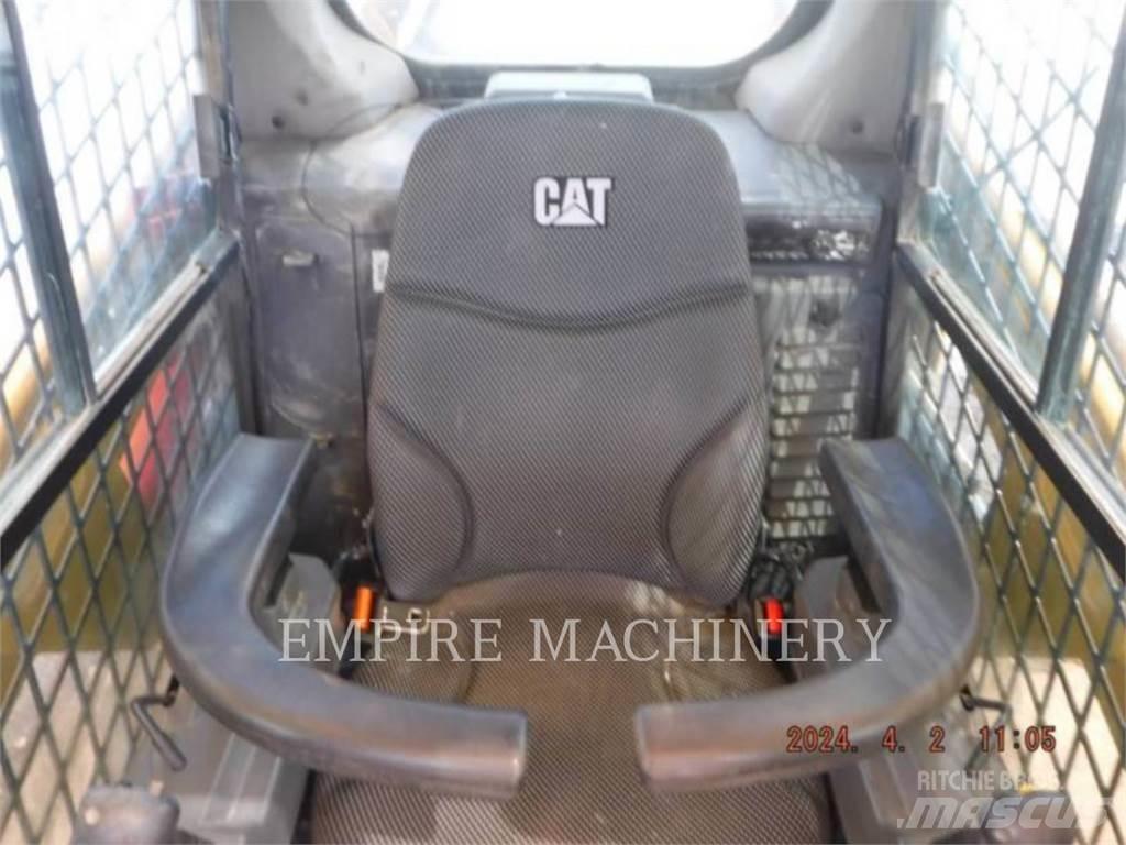 CAT 226D3 CA Carregadoras de direcção deslizante