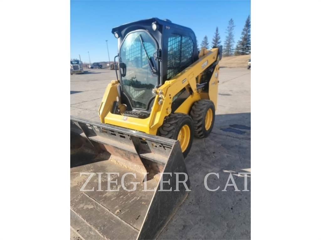 CAT 232D3 Carregadoras de direcção deslizante