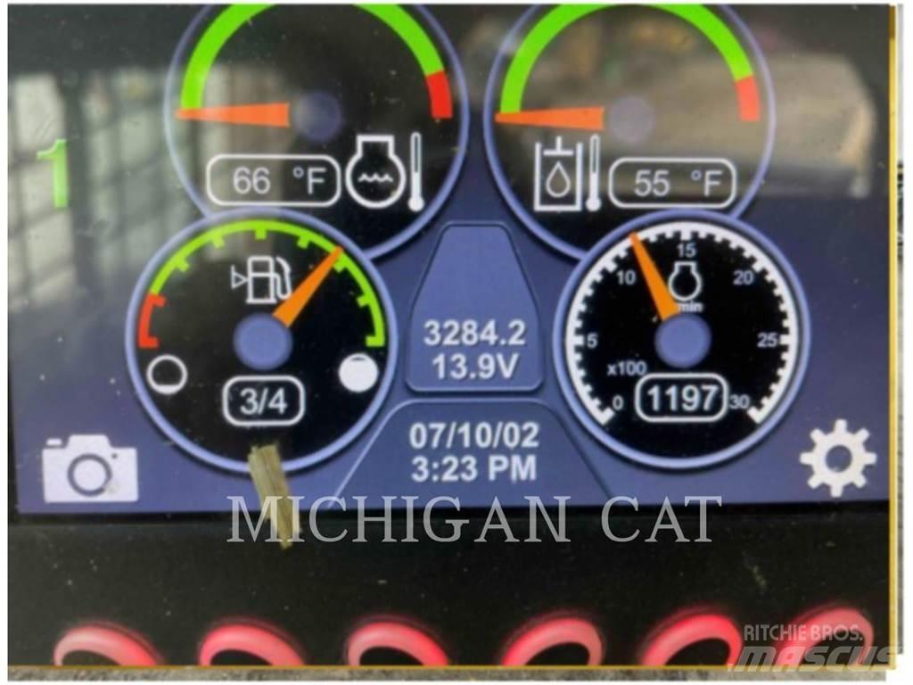 CAT 232D3 A2Q Carregadoras de direcção deslizante