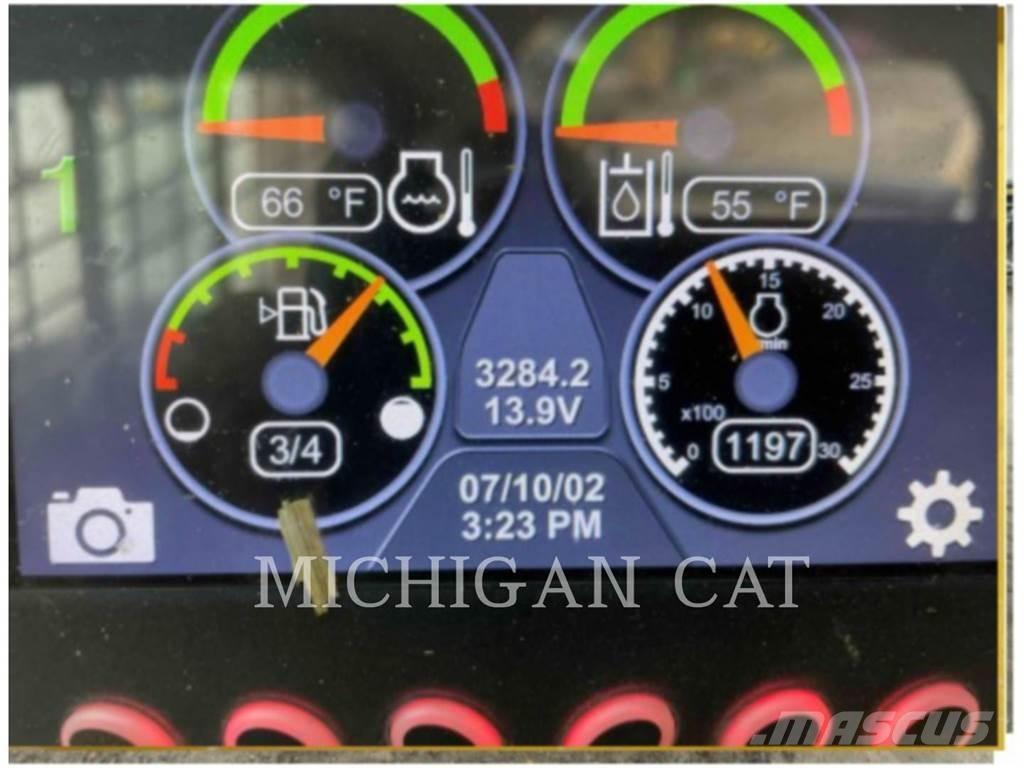 CAT 232D3 AQ Carregadoras de direcção deslizante