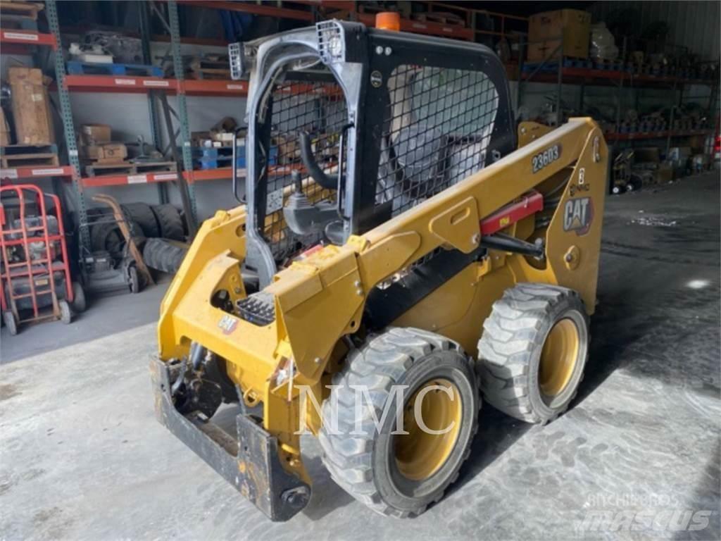 CAT 236D Carregadoras de direcção deslizante