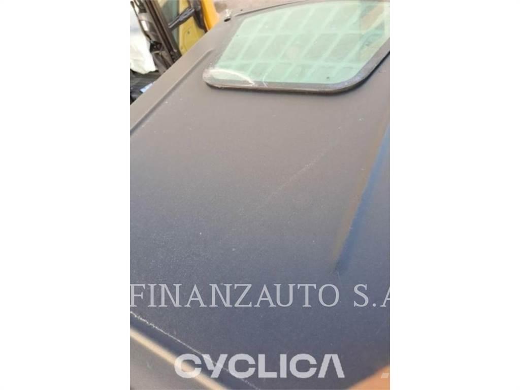 CAT 236D Carregadoras de direcção deslizante