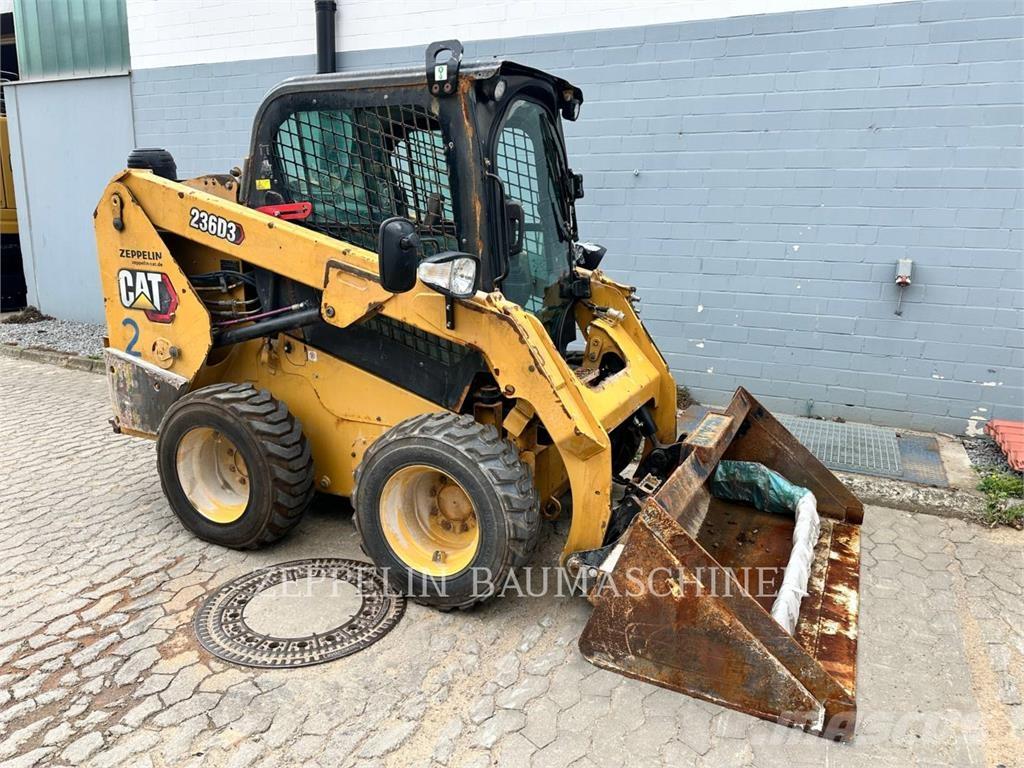 CAT 236D Carregadoras de direcção deslizante