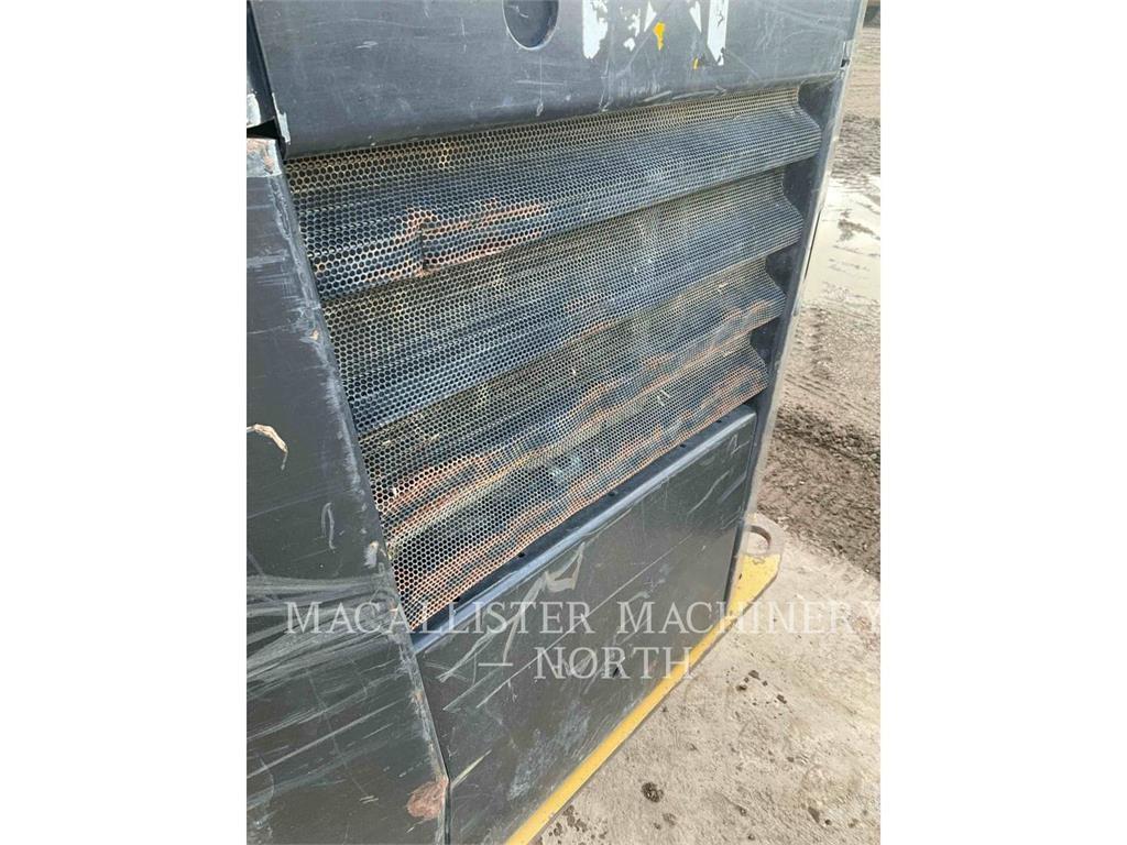 CAT 236D A2Q Carregadoras de direcção deslizante