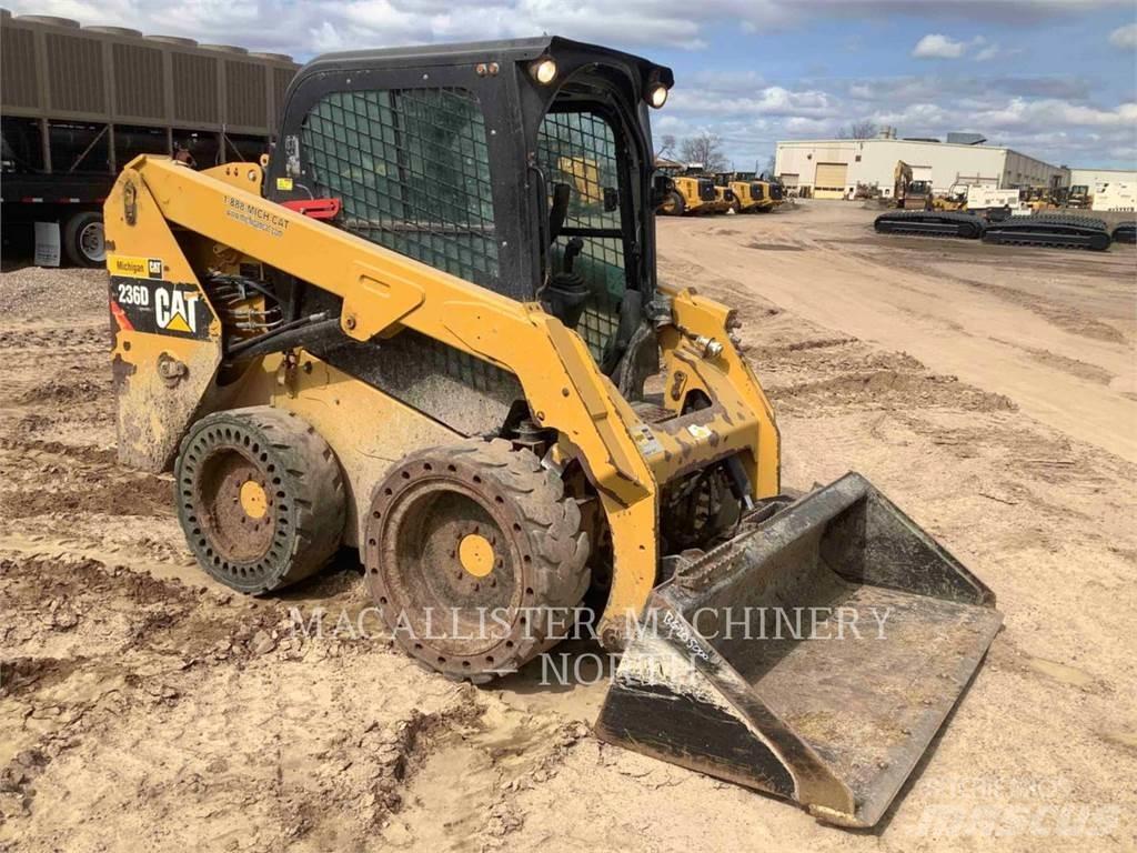 CAT 236D CQ Carregadoras de direcção deslizante