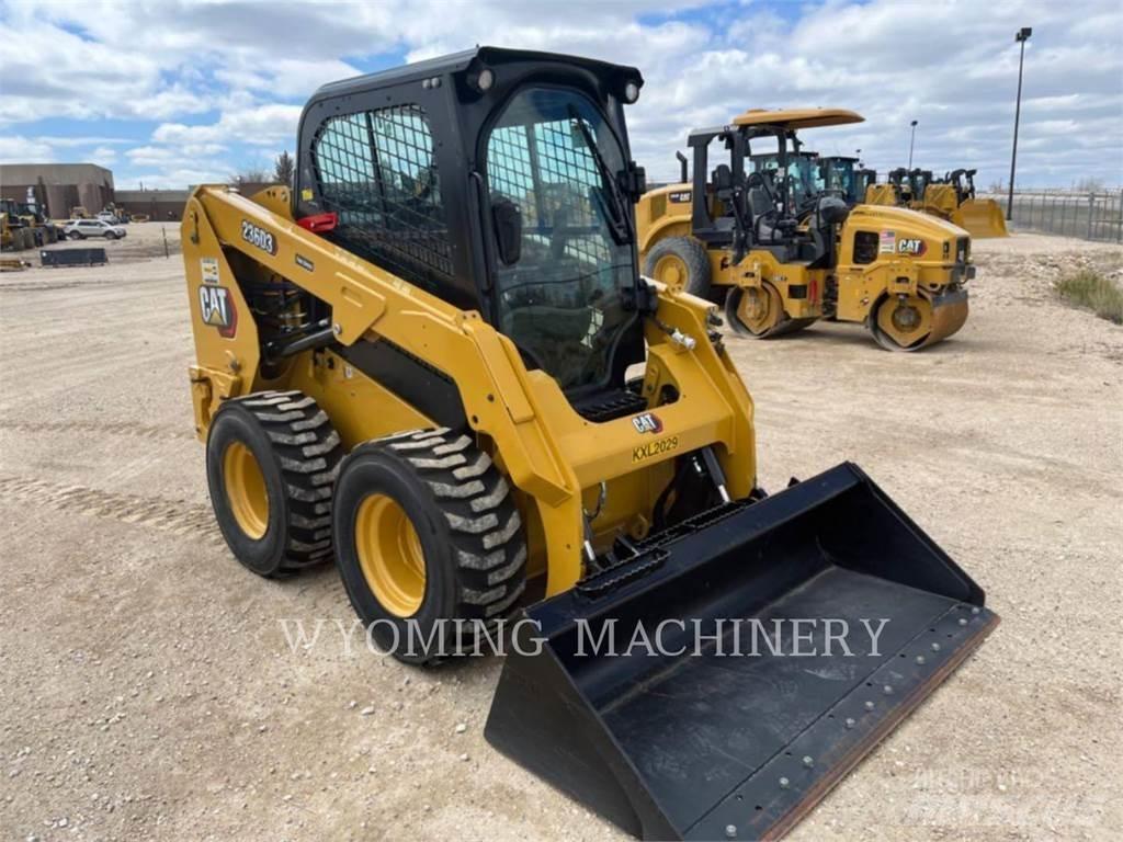 CAT 236D3 Carregadoras de direcção deslizante