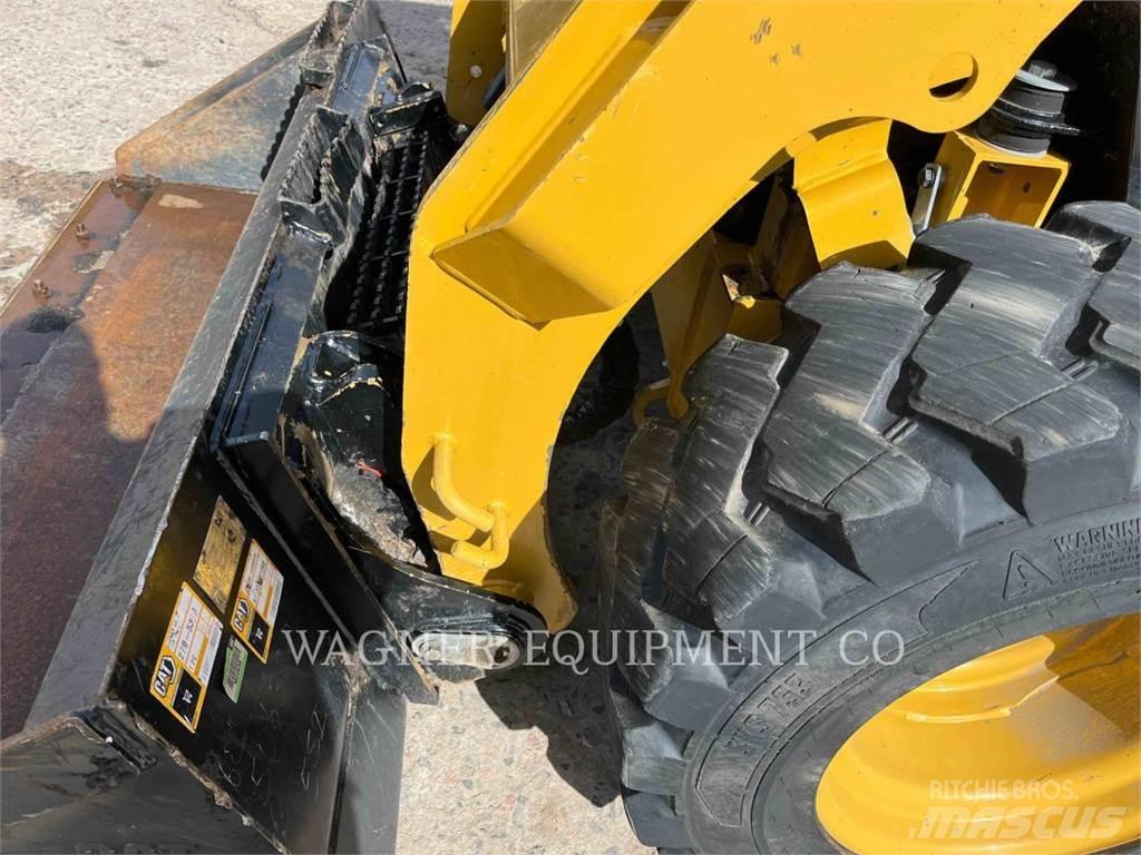 CAT 236D3 Carregadoras de direcção deslizante
