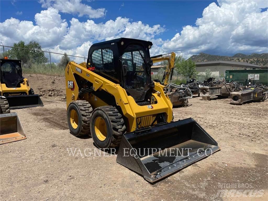 CAT 236D3 Carregadoras de direcção deslizante