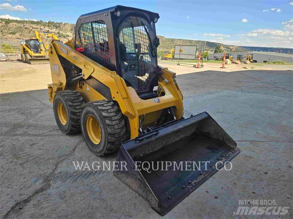 CAT 236D3 Carregadoras de direcção deslizante