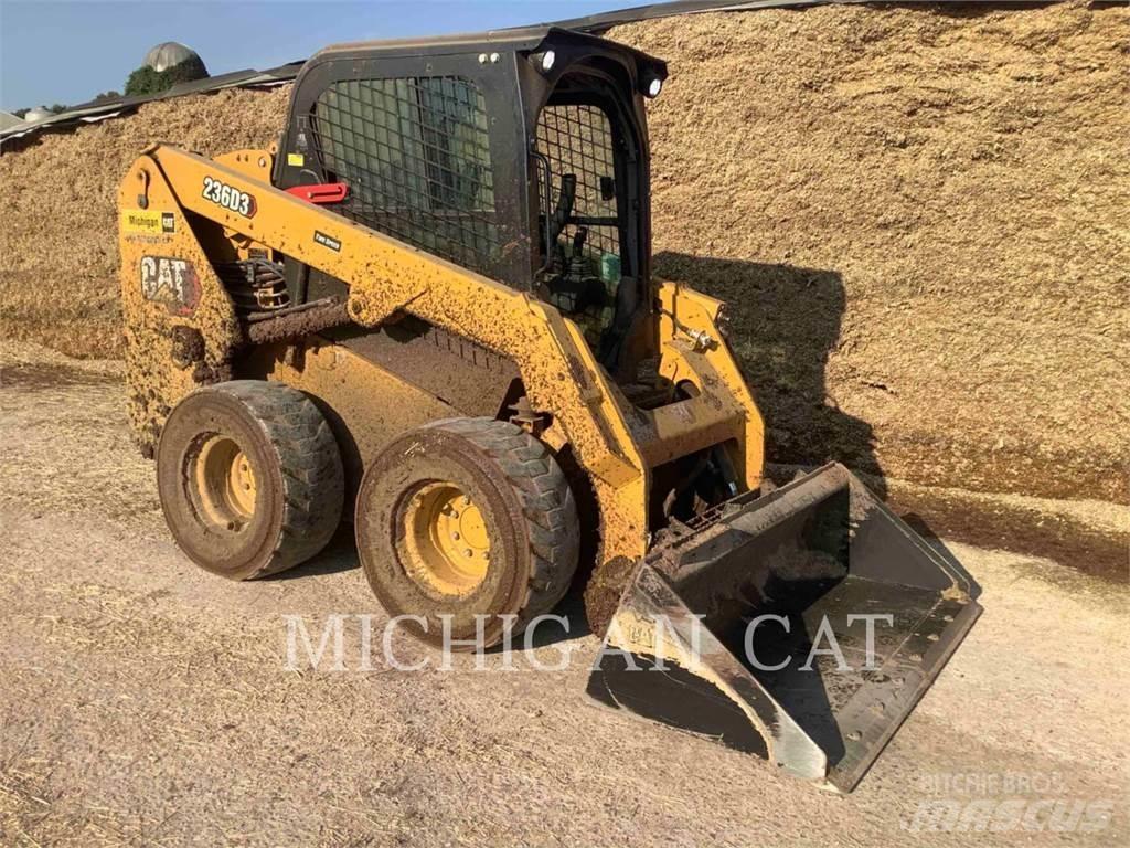 CAT 236D3 Carregadoras de direcção deslizante
