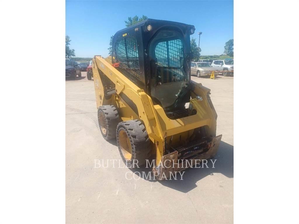 CAT 236D3 Carregadoras de direcção deslizante