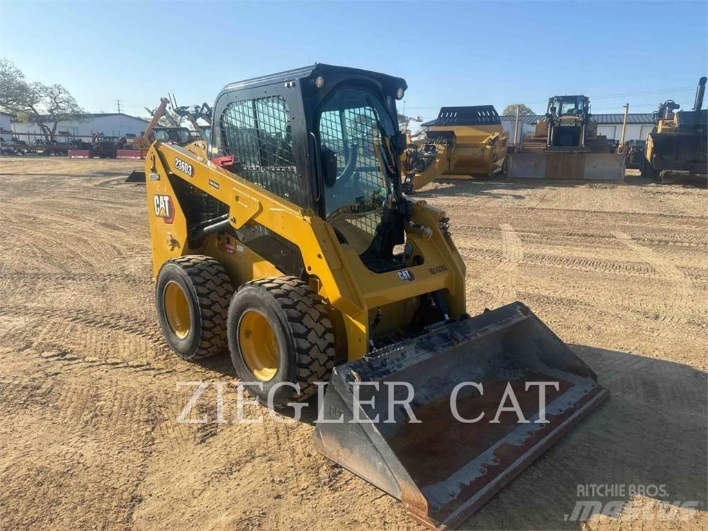 CAT 236D3 Carregadoras de direcção deslizante