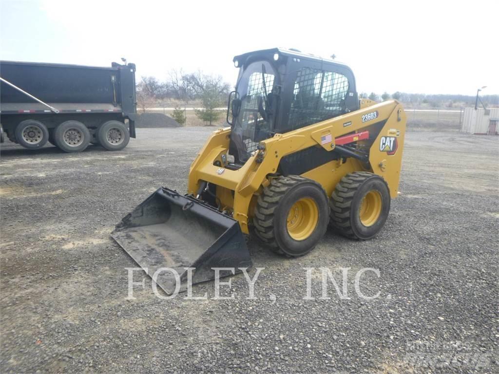 CAT 236D3 Carregadoras de direcção deslizante