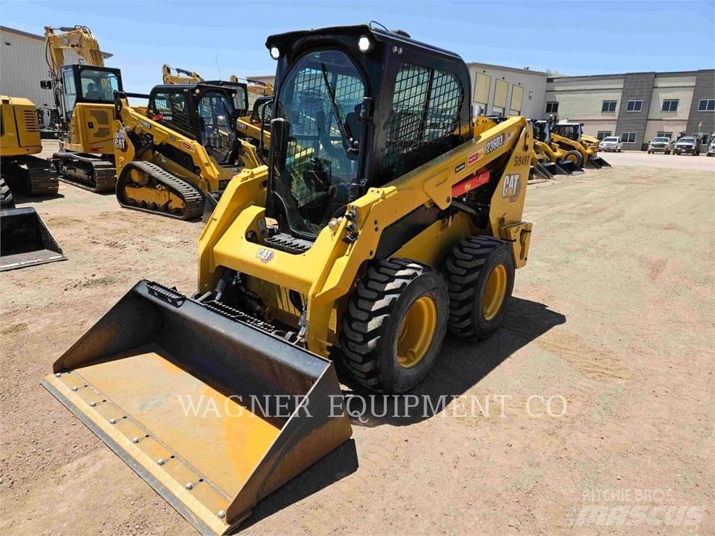 CAT 236D3 Carregadoras de direcção deslizante