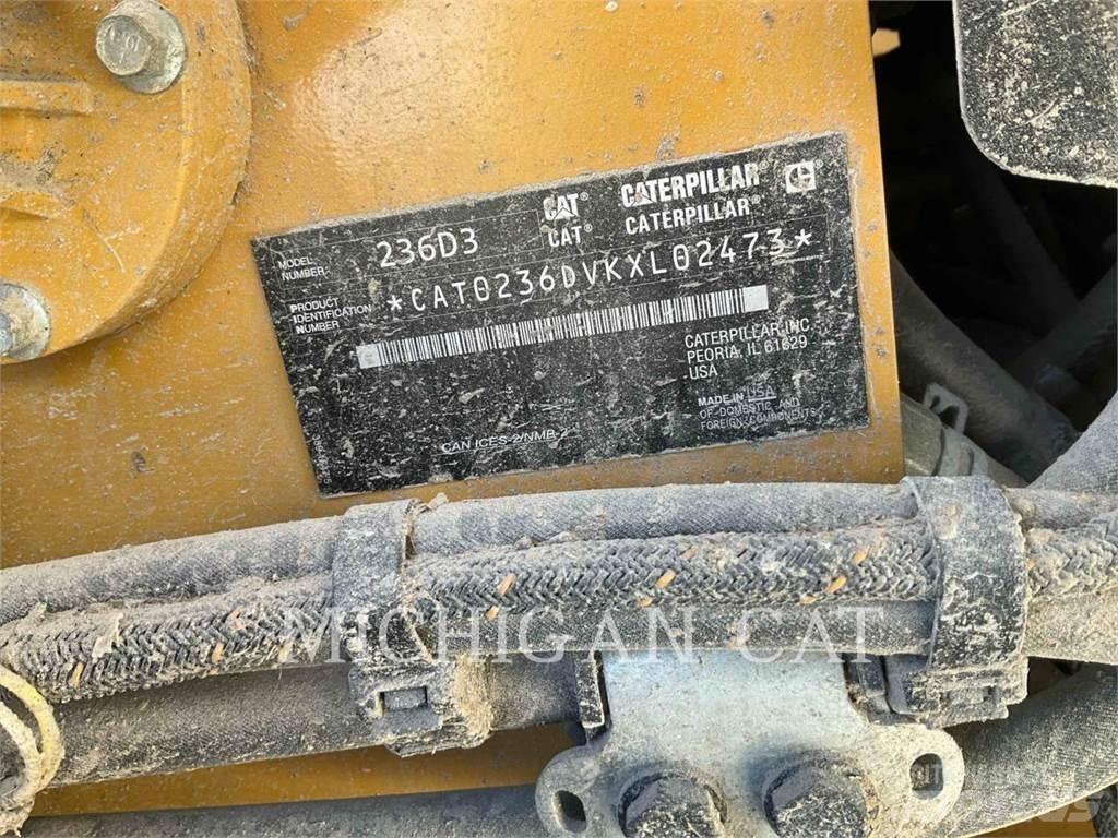 CAT 236D3 A2Q Carregadoras de direcção deslizante