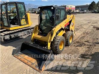 CAT 236D3 C3H2 Carregadoras de direcção deslizante