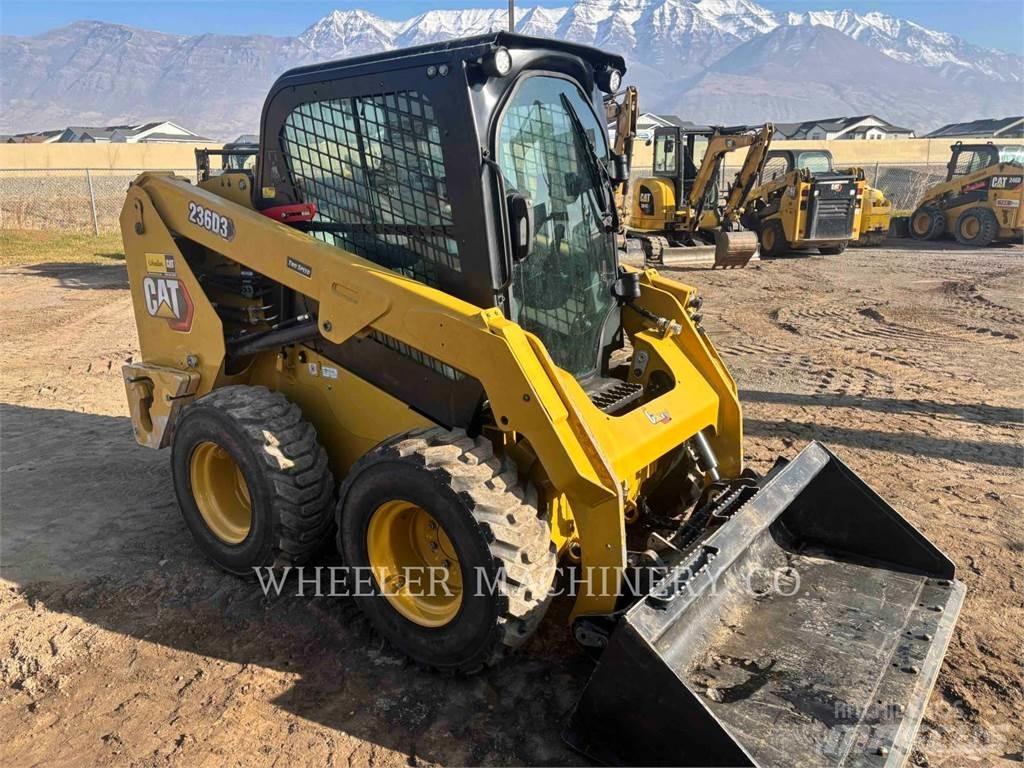 CAT 236D3 C3H2 Carregadoras de direcção deslizante