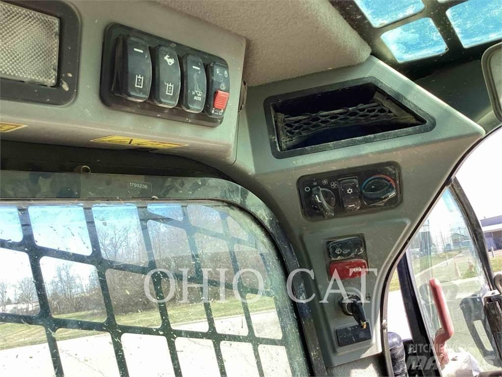 CAT 236D3 C3H2 Carregadoras de direcção deslizante
