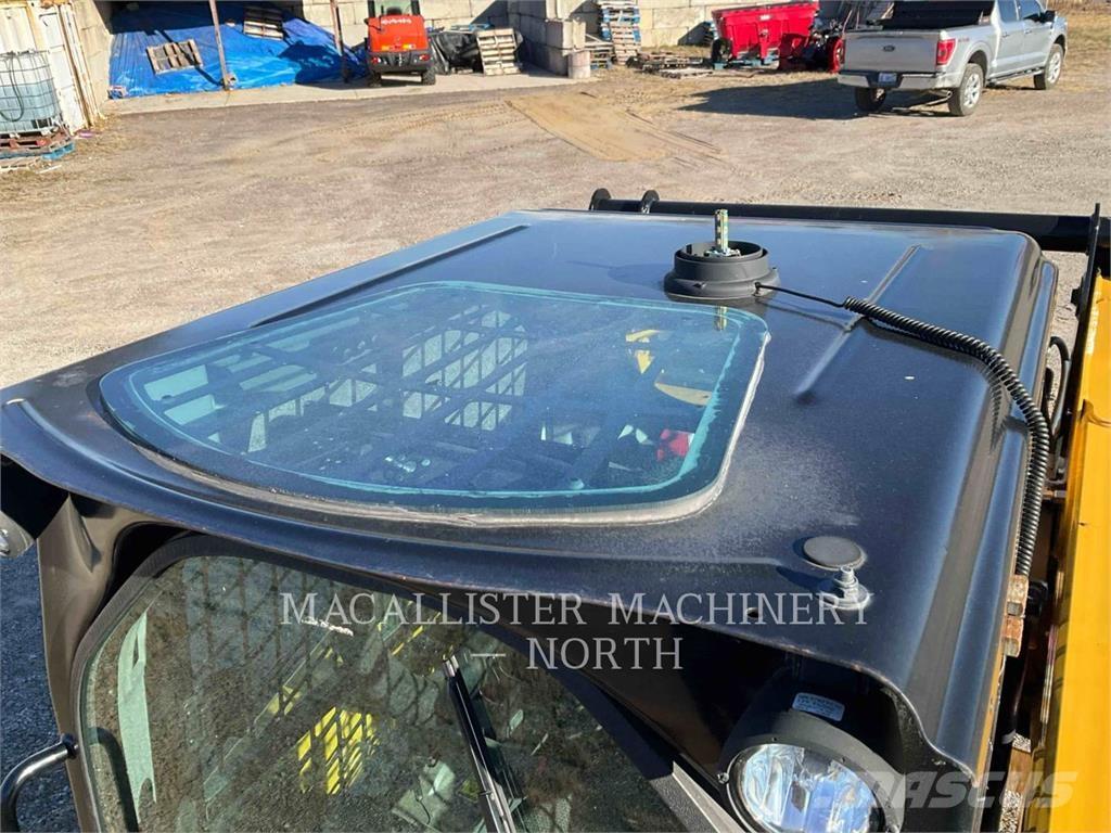 CAT 242D Carregadoras de direcção deslizante