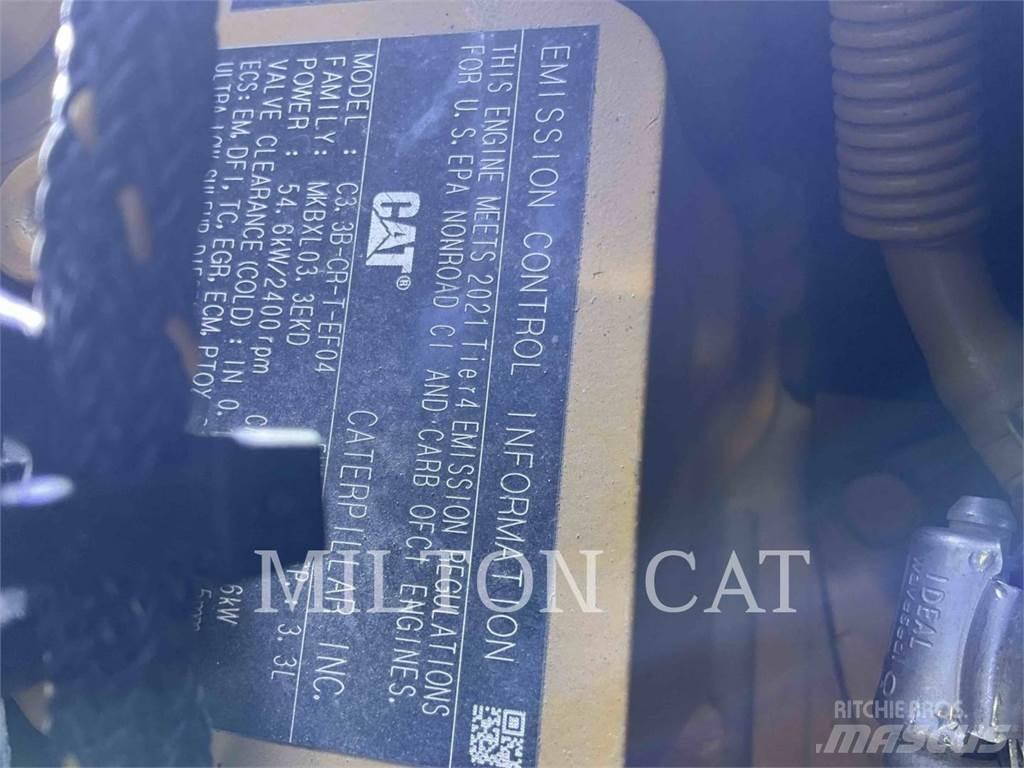 CAT 242D3 Carregadoras de direcção deslizante