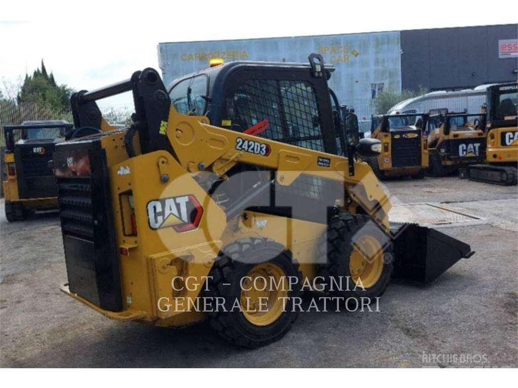 CAT 242D3 Carregadoras de direcção deslizante