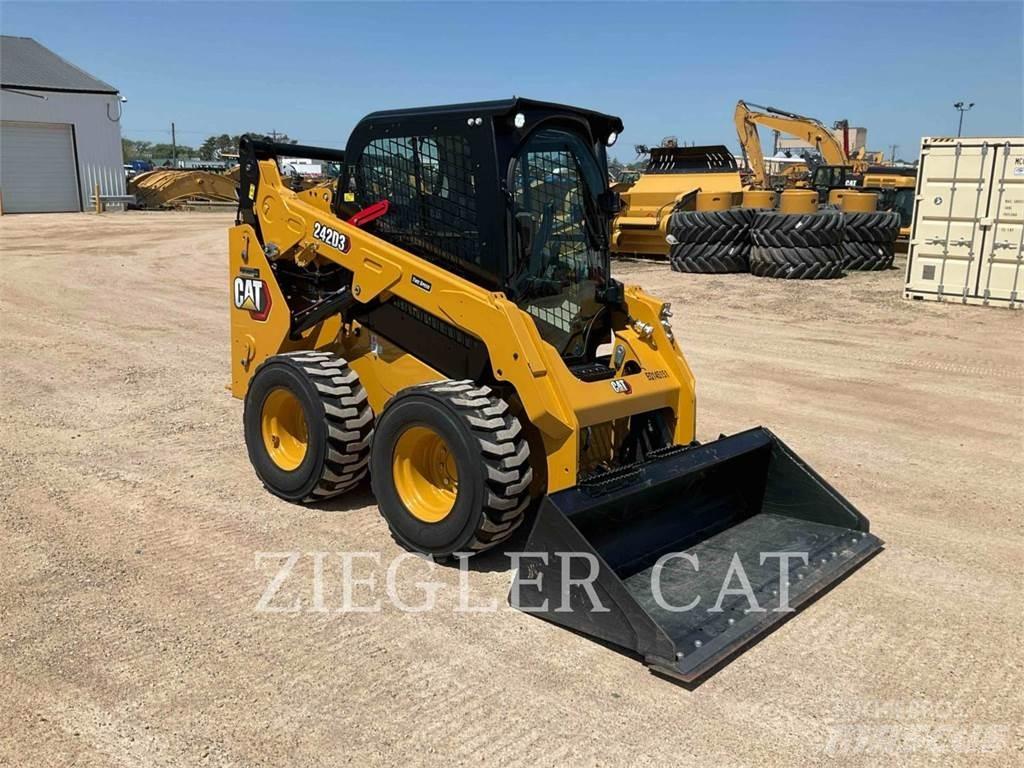 CAT 242D3 Carregadoras de direcção deslizante