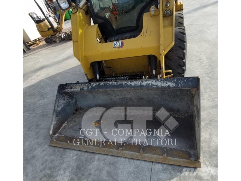 CAT 242D3 Carregadoras de direcção deslizante