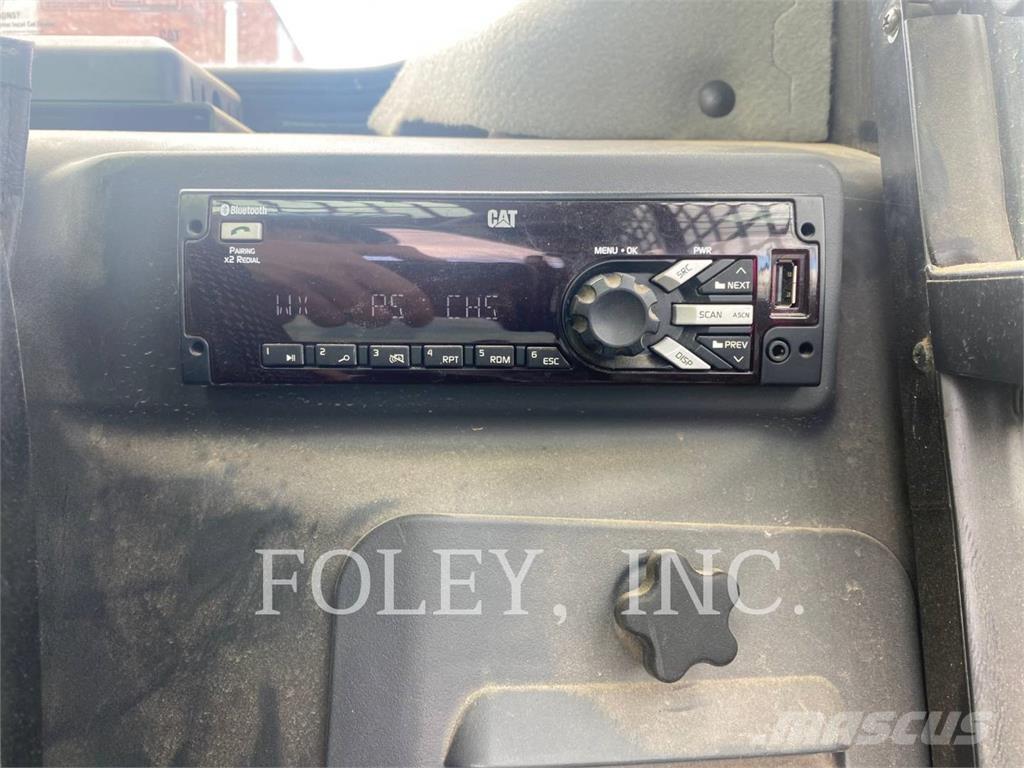 CAT 242D3 Carregadoras de direcção deslizante