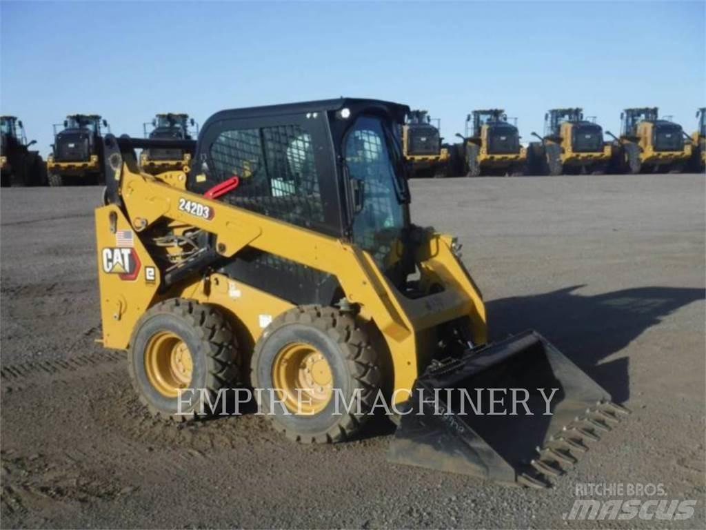 CAT 242D3 CA Carregadoras de direcção deslizante
