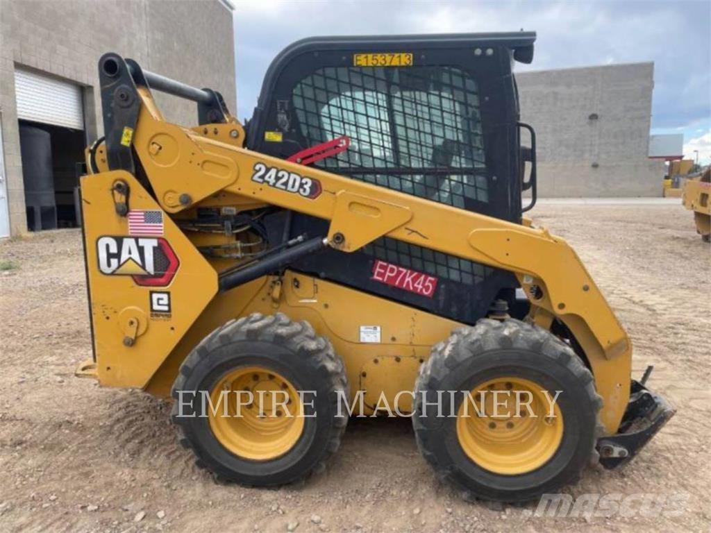CAT 242D3 CA Carregadoras de direcção deslizante