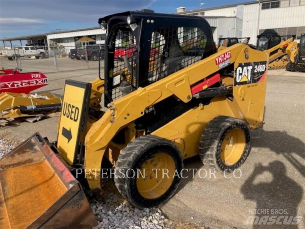 CAT 246D Carregadoras de direcção deslizante