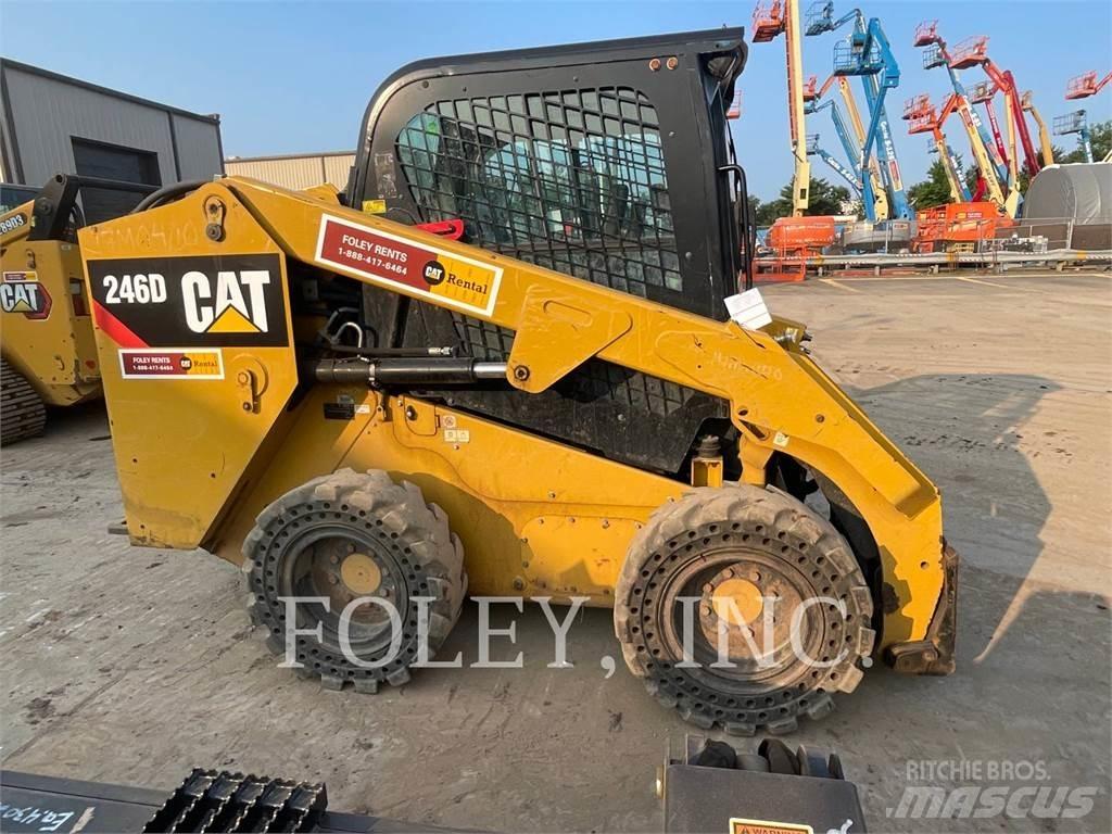CAT 246D Carregadoras de direcção deslizante