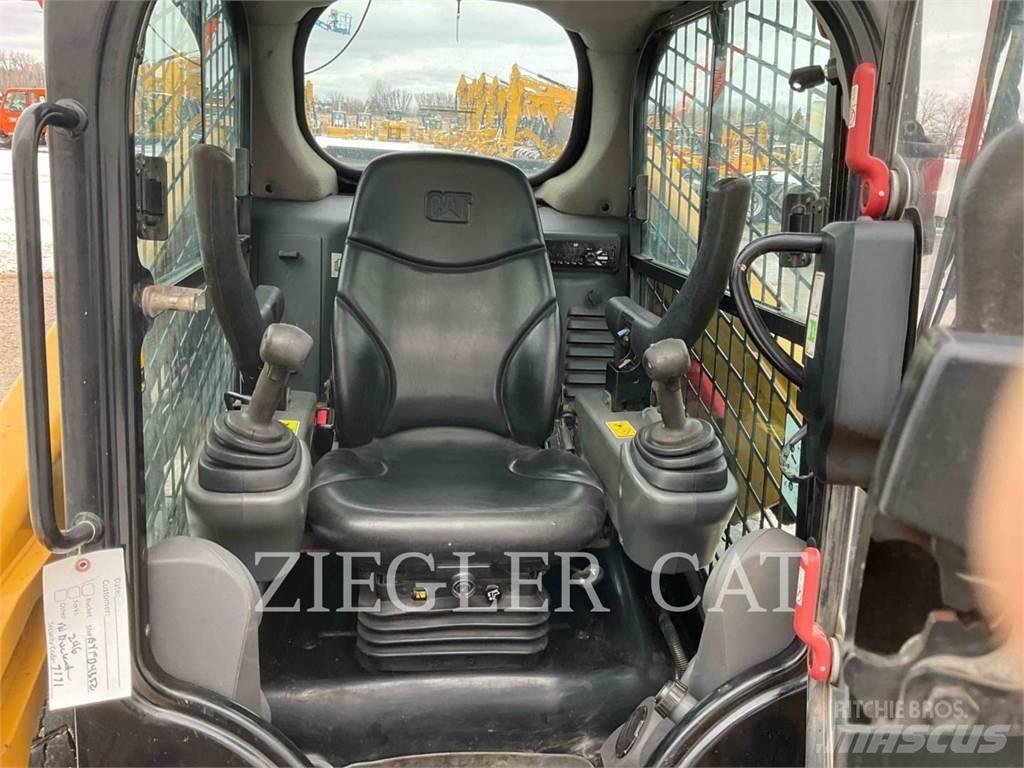 CAT 246D Carregadoras de direcção deslizante