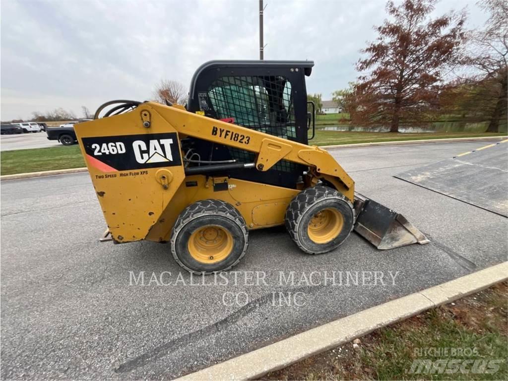 CAT 246D Carregadoras de direcção deslizante