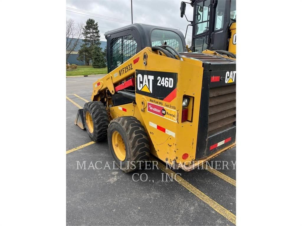 CAT 246D Carregadoras de direcção deslizante