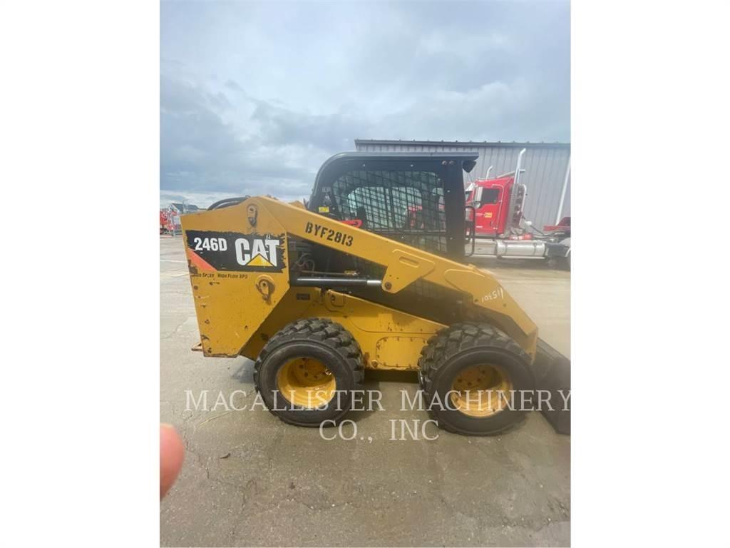 CAT 246D Carregadoras de direcção deslizante