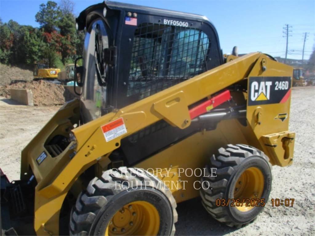 CAT 246D Carregadoras de direcção deslizante