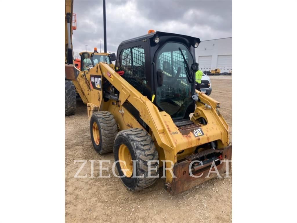 CAT 246D Carregadoras de direcção deslizante