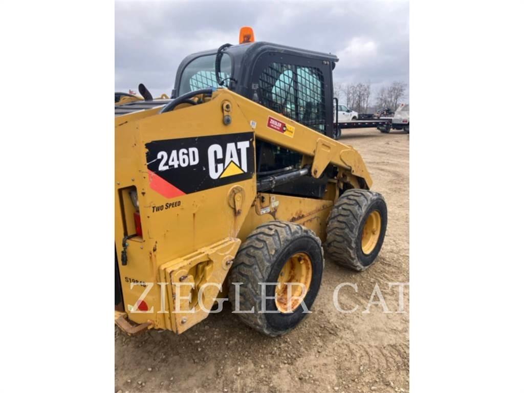 CAT 246D Carregadoras de direcção deslizante