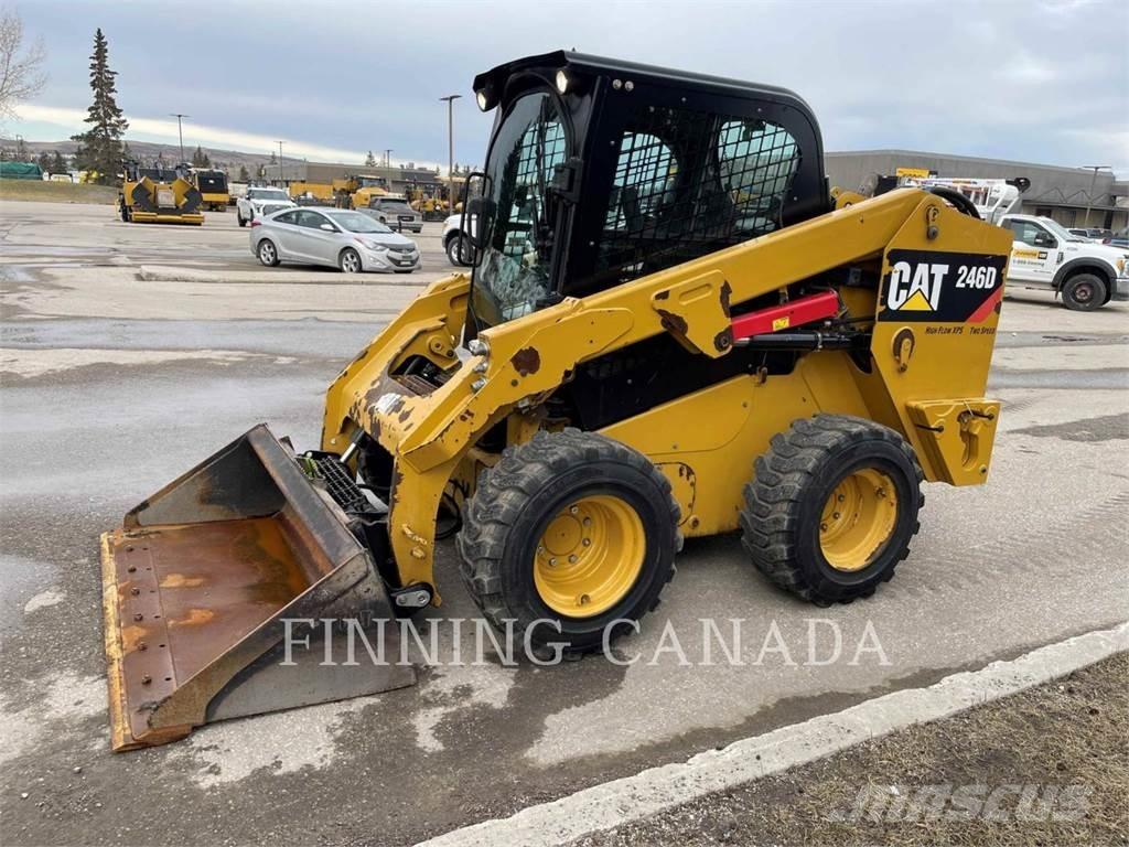 CAT 246D Carregadoras de direcção deslizante