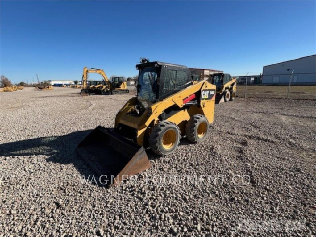 CAT 246D Carregadoras de direcção deslizante