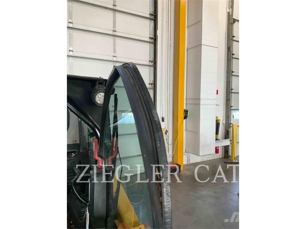 CAT 246D3 Carregadoras de direcção deslizante