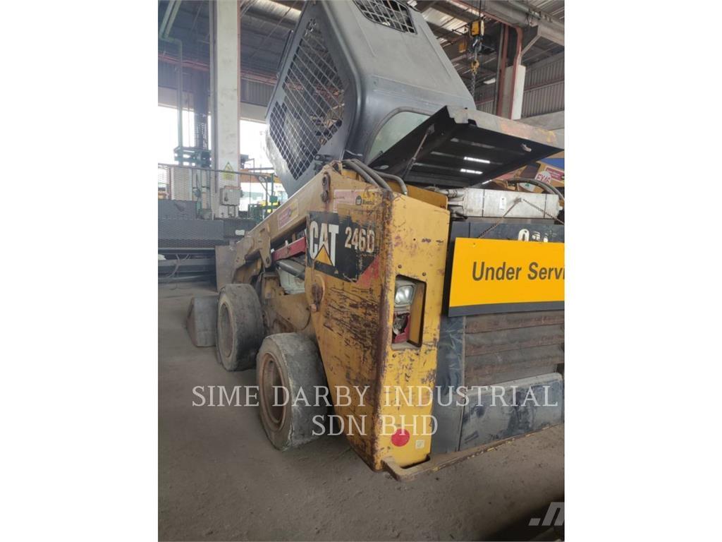 CAT 246DLRC Carregadoras de direcção deslizante