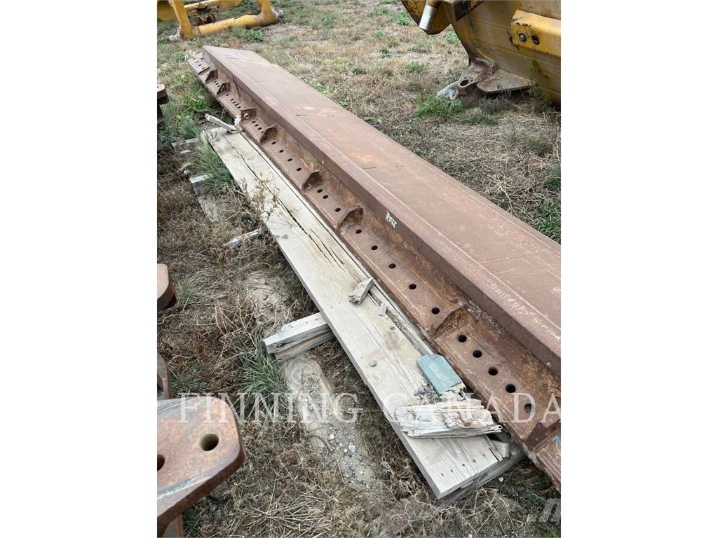 CAT 24M Lâminas