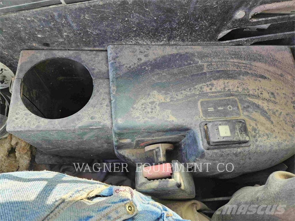 CAT 252 Carregadoras de direcção deslizante