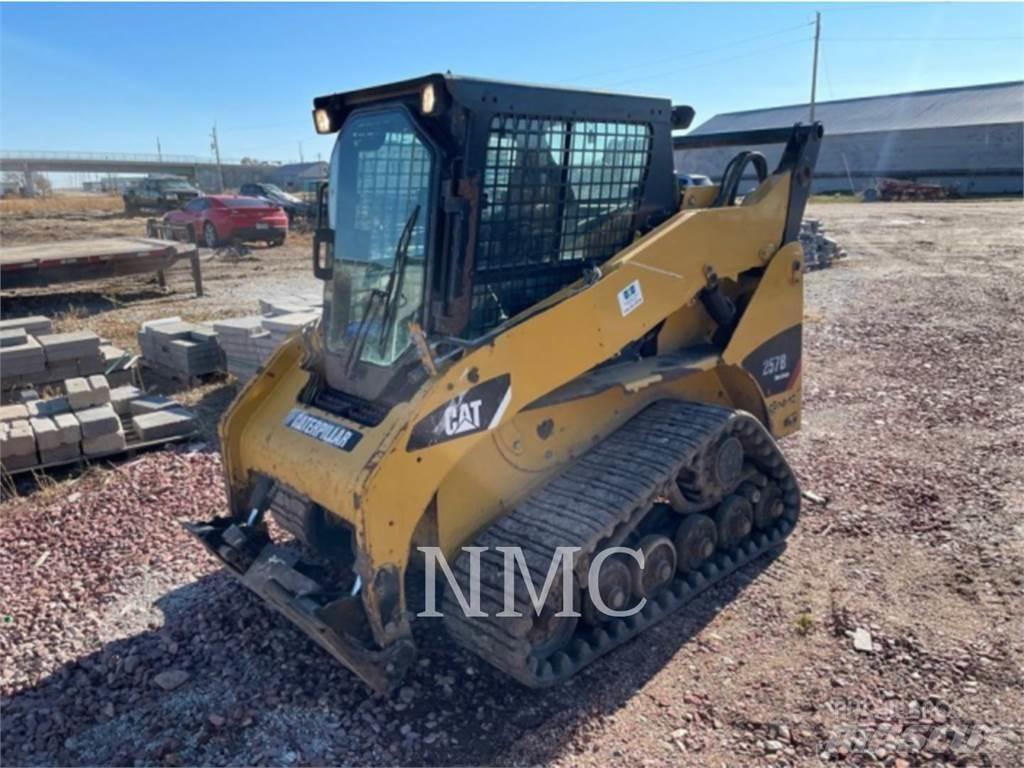 CAT 257B3 Carregadoras de direcção deslizante