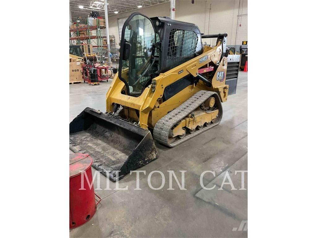 CAT 259D 3 Carregadoras de direcção deslizante