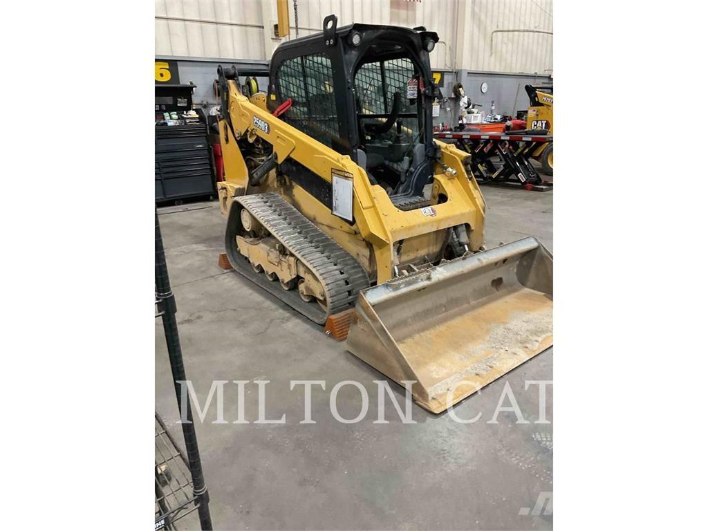 CAT 259D 3 Carregadoras de direcção deslizante