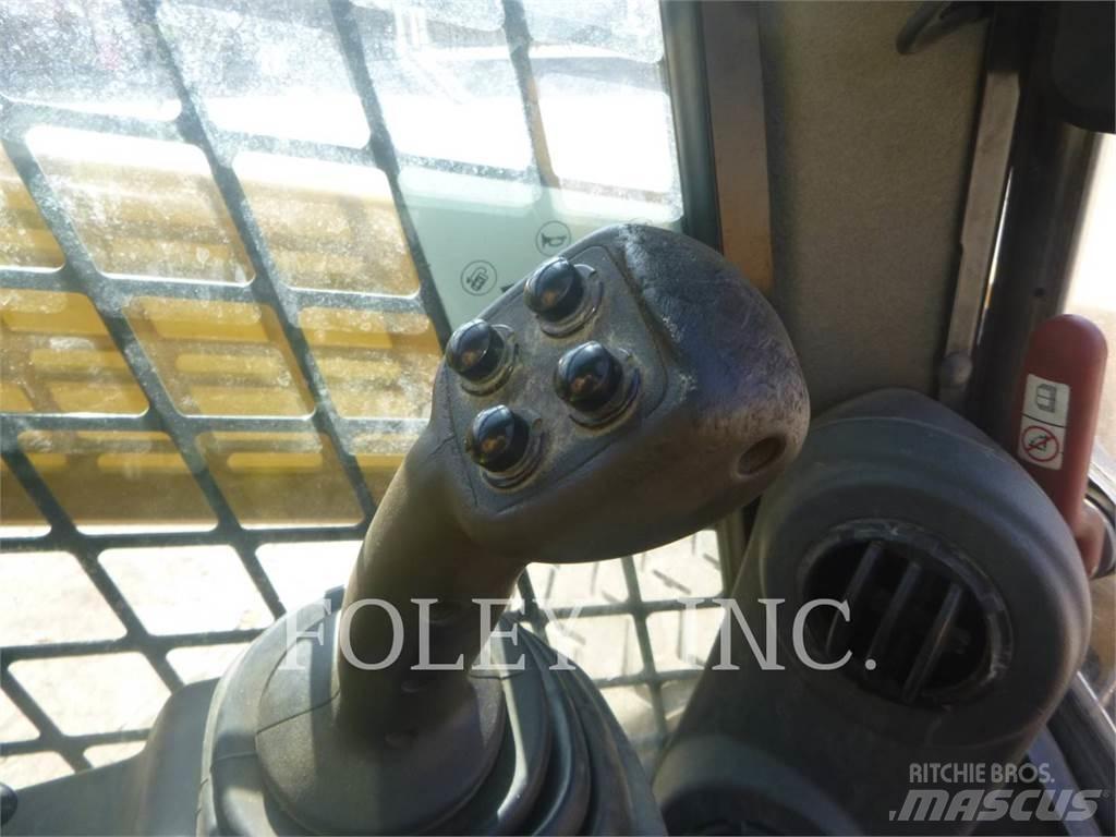 CAT 272D Carregadoras de direcção deslizante